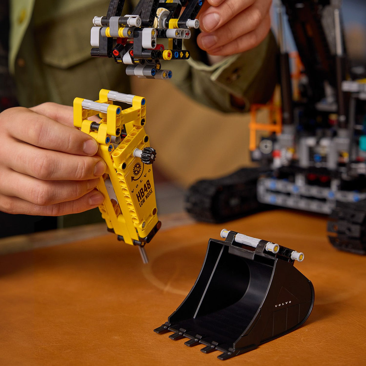 Lego Technic - Volvo EC500 Hybrid Excavator