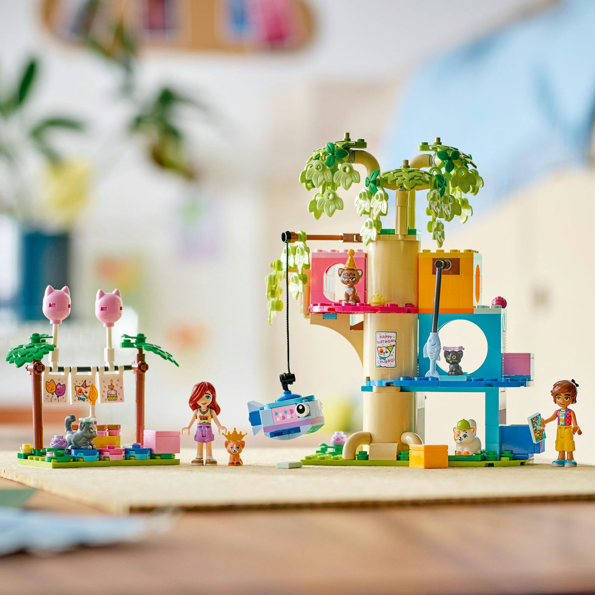 Lego Friends - Cat Birthday Party & Tree House