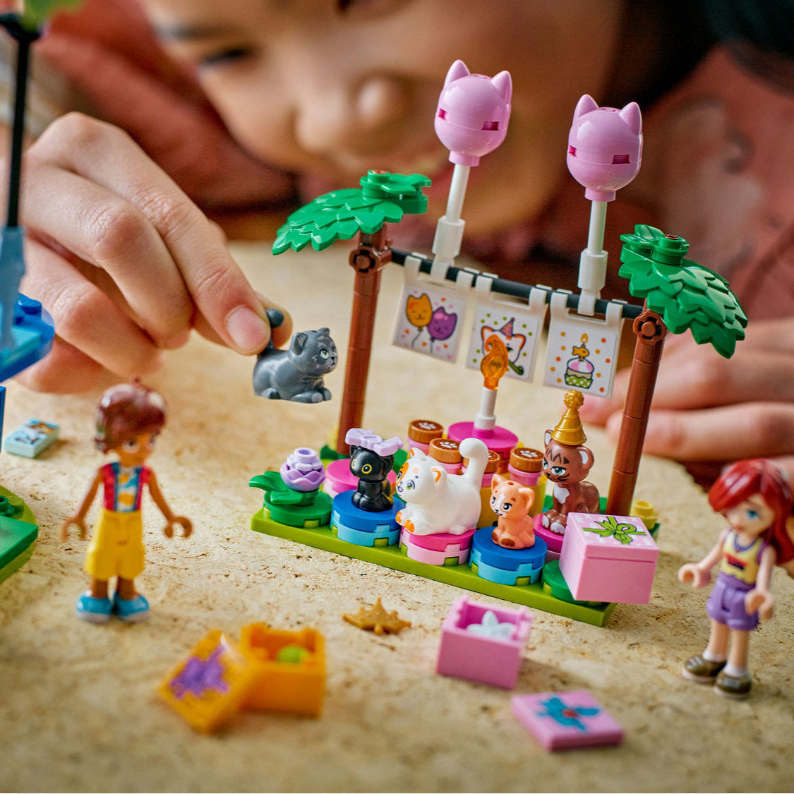 Lego Friends - Cat Birthday Party & Tree House