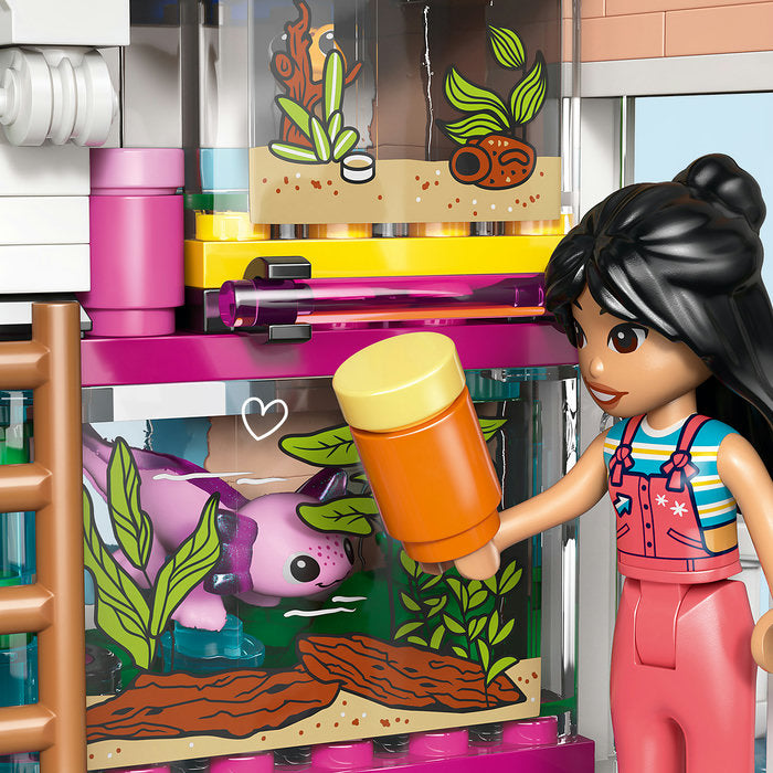 LEGO Friends -  Liann's Family House
