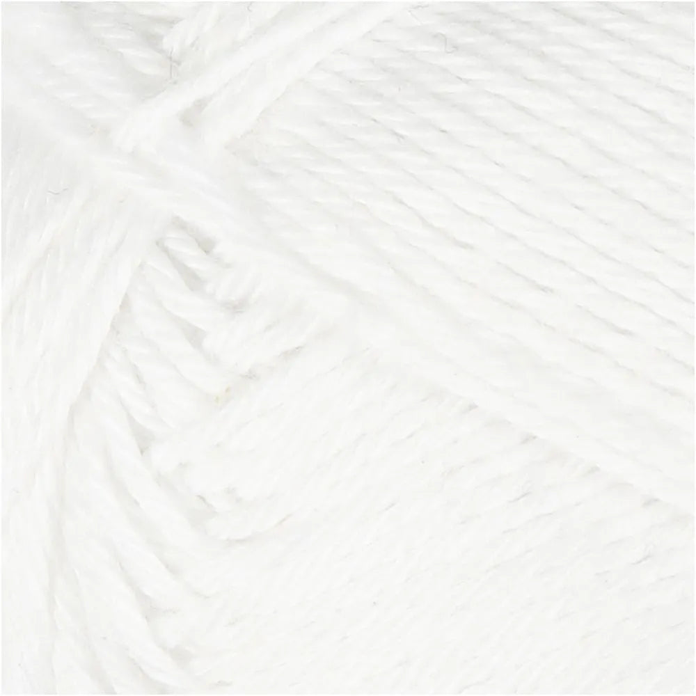 Cotton Yarn no. 8/4, L: 170 m - White
