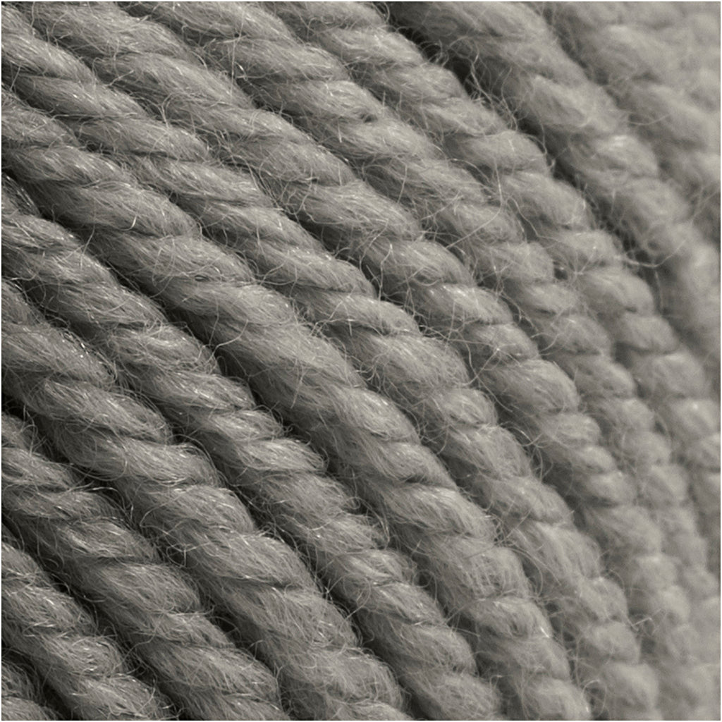 Wool yarn