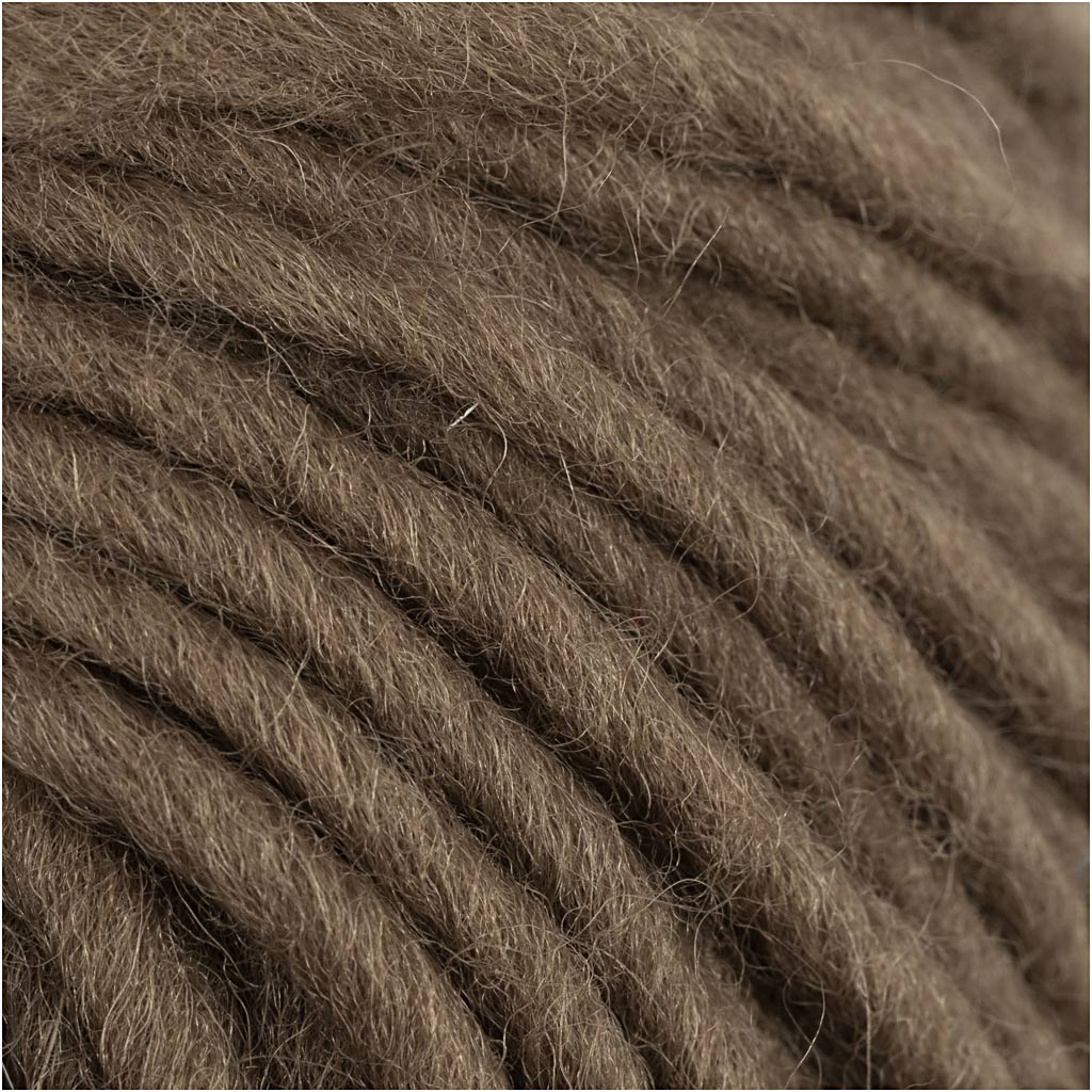 Wool yarn