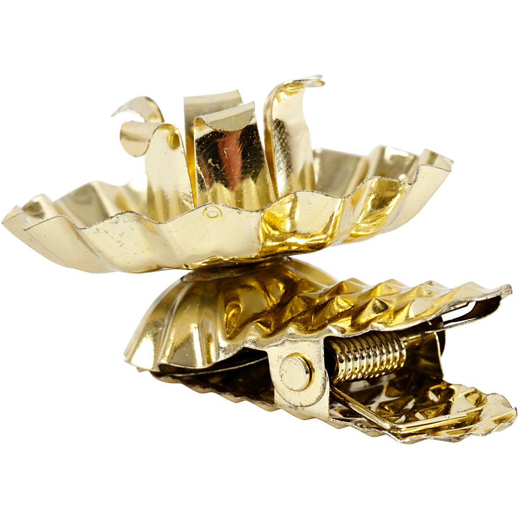 Clip on candle holder