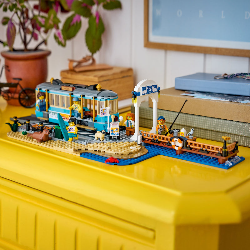 LEGO City - Classic Beach Streetcar