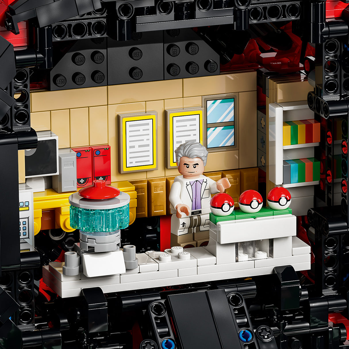LEGO Pokémon - Iconic Trainer Moments Poké Ball