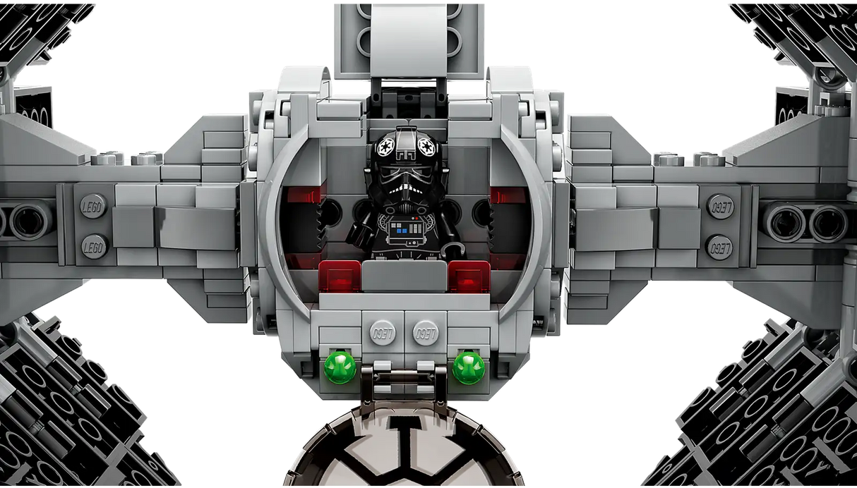 Lego Mandalorian Fang Fighter vs TIE Interceptor