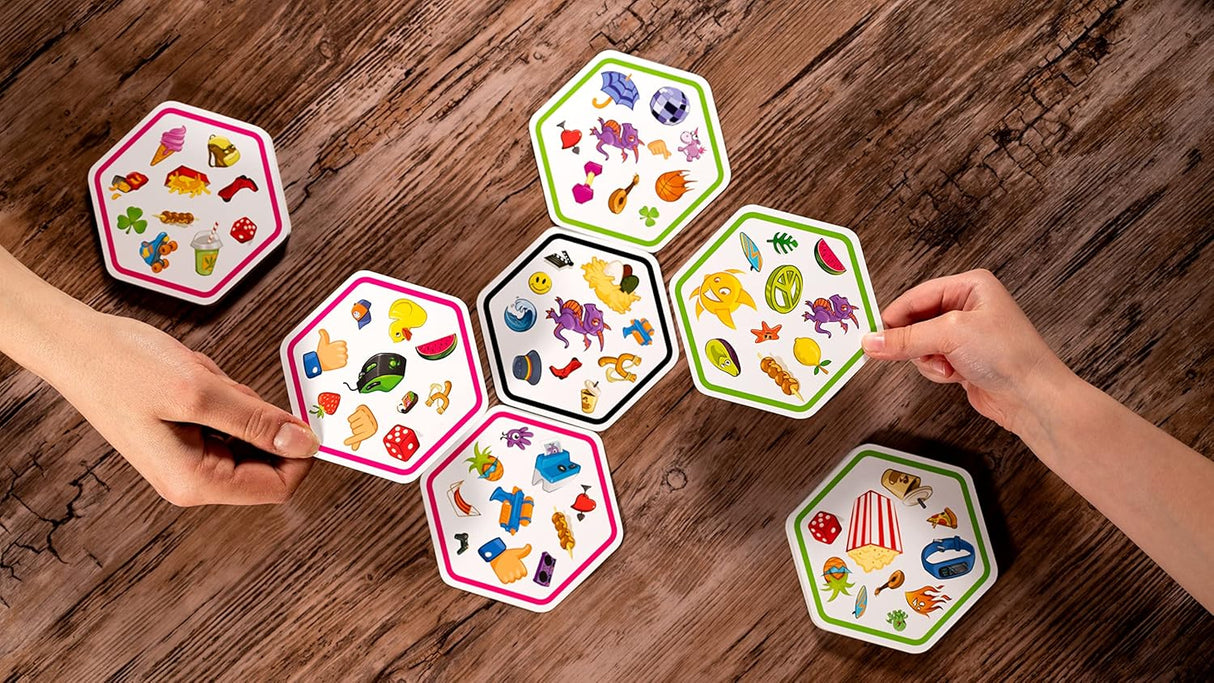 Dobble Connect Card Game