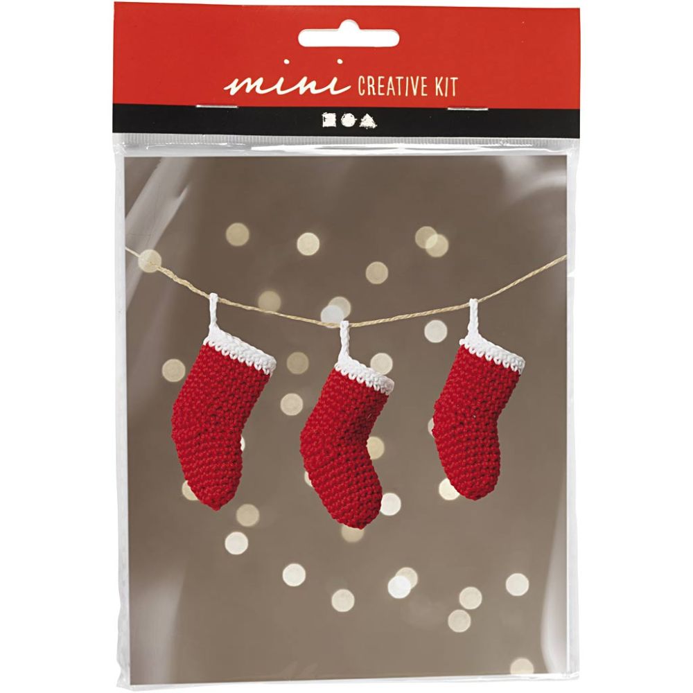 Mini Craft Kit Crocheting - Red & White Stockings
