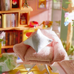 DIY Miniature House - Dora's Loft