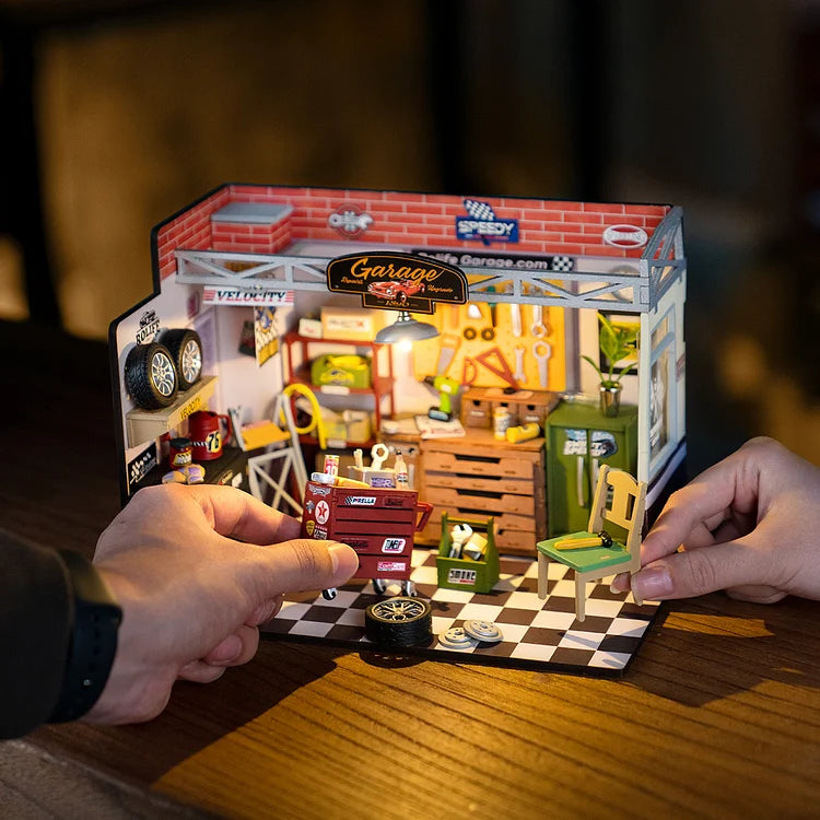 Rolife DIY Miniature House - Garage Workshop