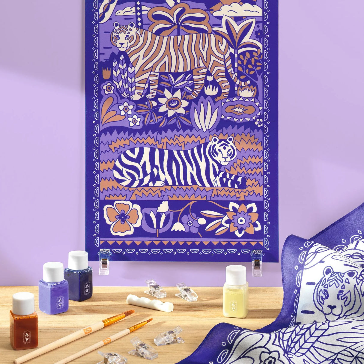 Djeco Atelier Silk Painting Scarf Kit - Felines