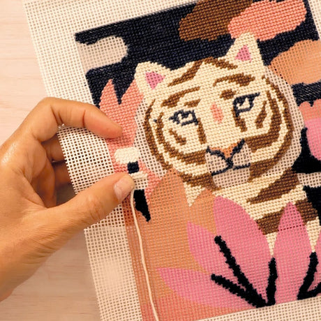 Djeco Atelier Needlepoint Kit - Wild Cat