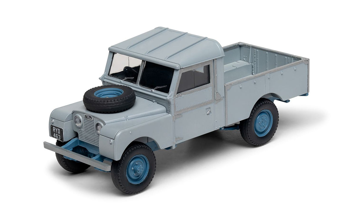 Airfix Gift Starter Set - Land Rover Series 1