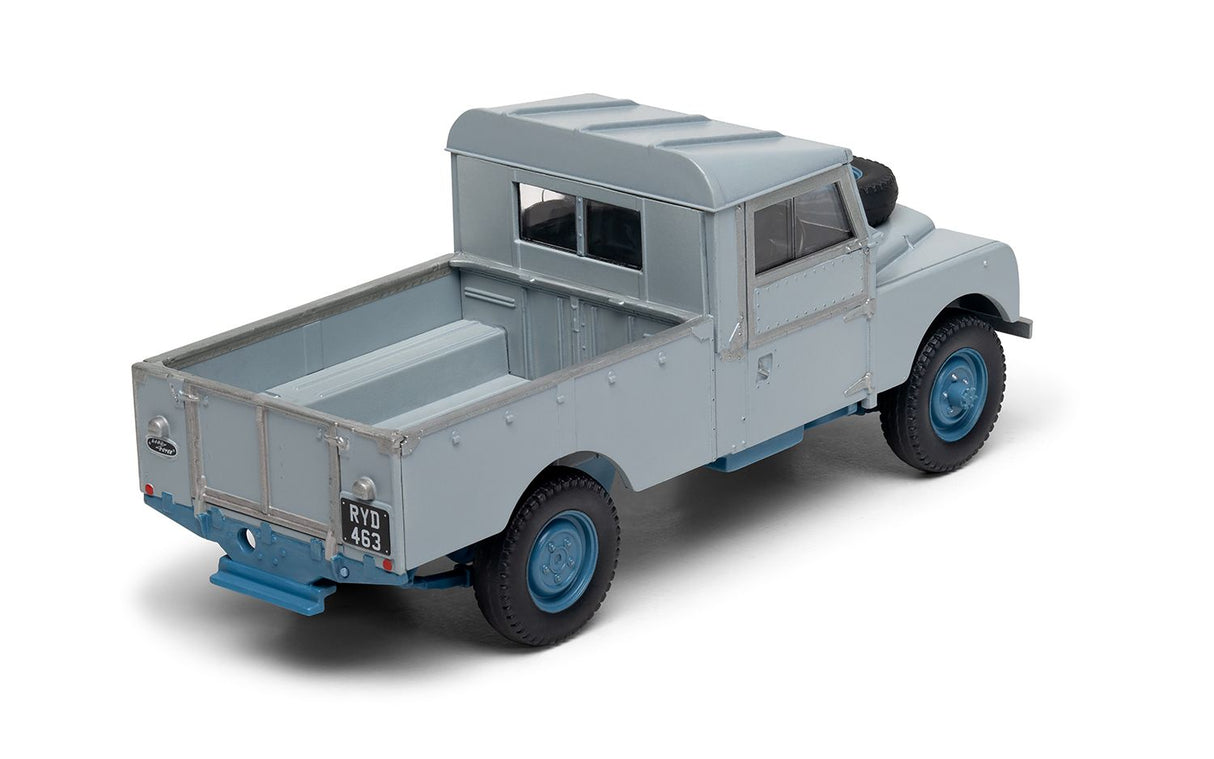 Airfix Gift Starter Set - Land Rover Series 1