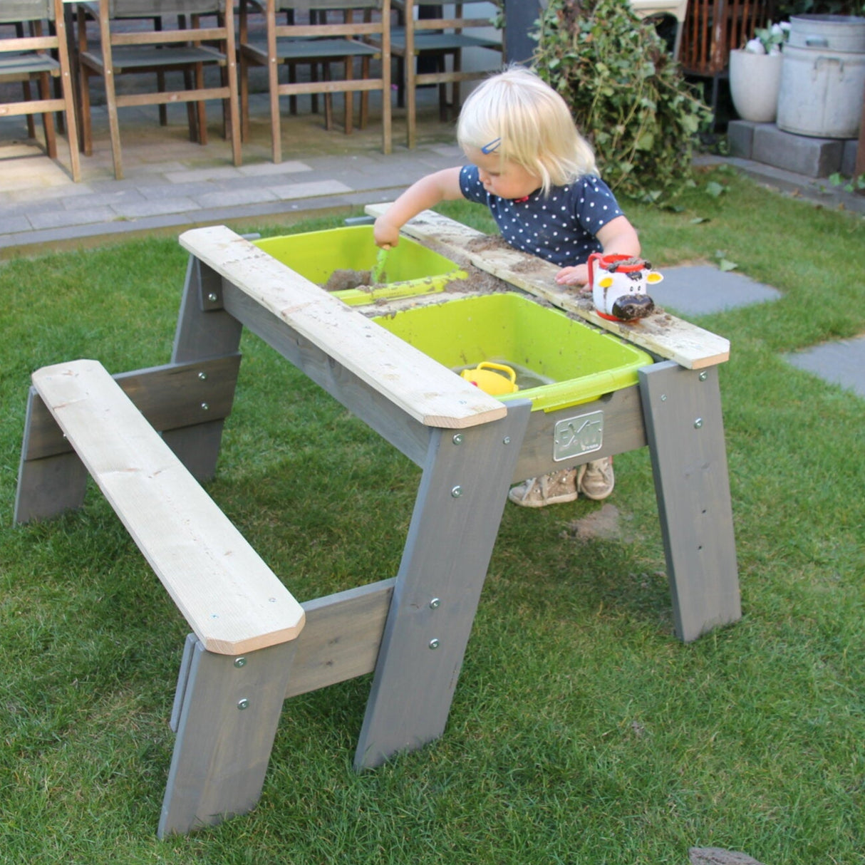 EXIT Aksent Sand & Water and Picnic Table (1 bench)