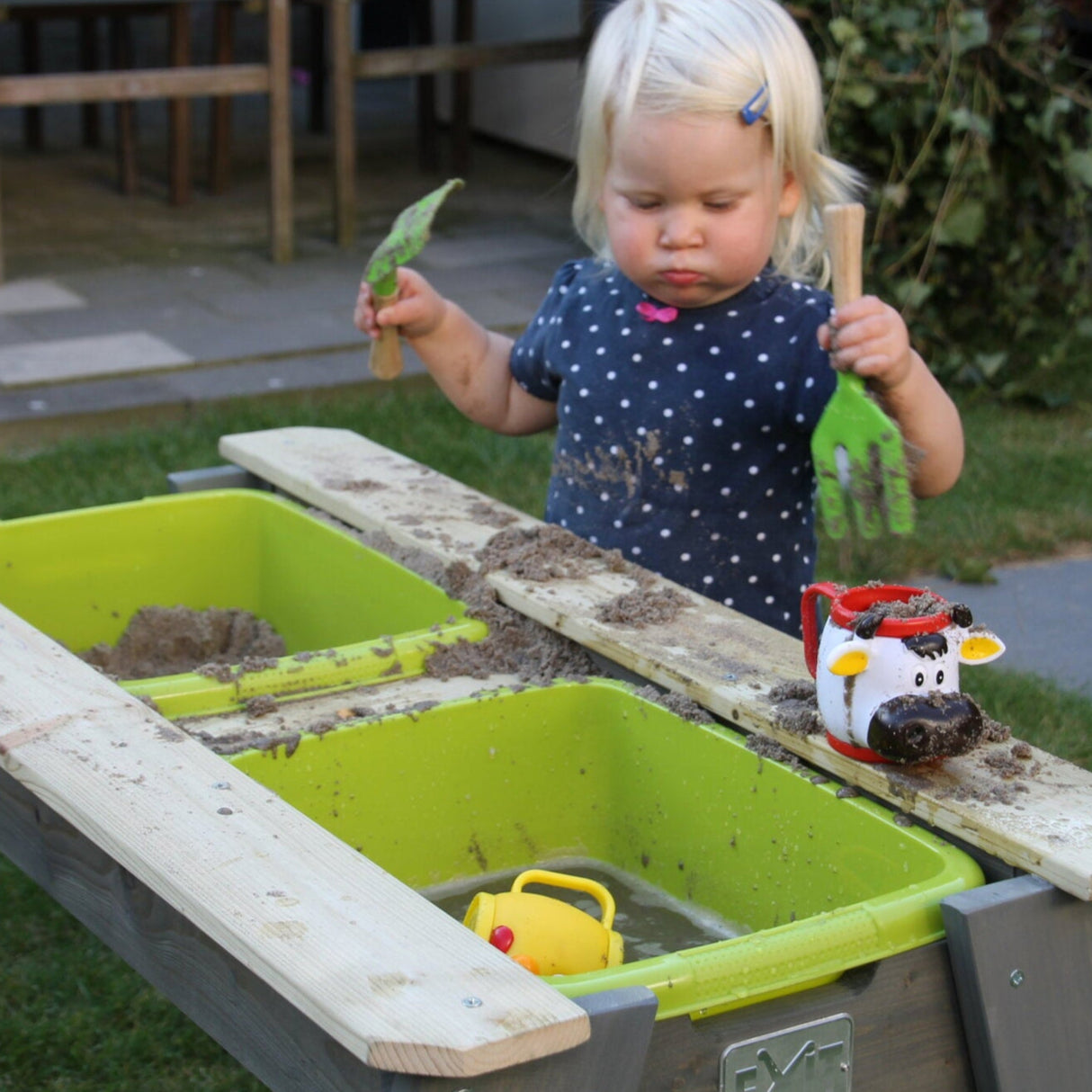 EXIT Aksent Sand & Water and Picnic Table (1 bench)