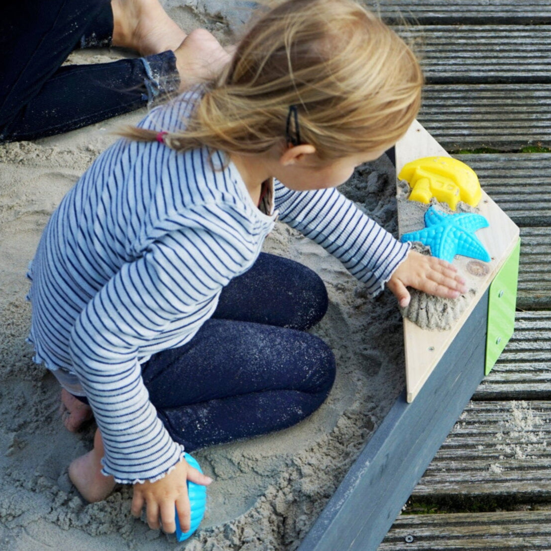 EXIT Aksent Hexagonal Sandpit - 160 x 140cm (FSC 100%)