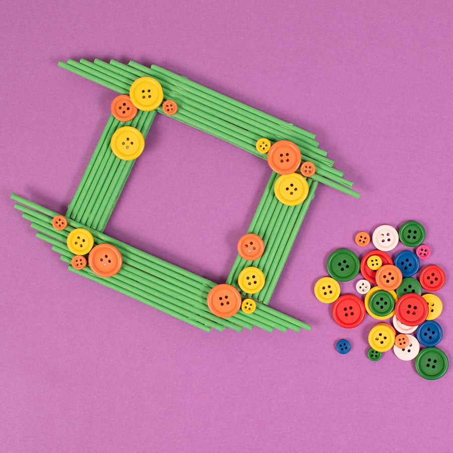 Wooden Buttons - Various Colours & Sizes (200 Pieces)
