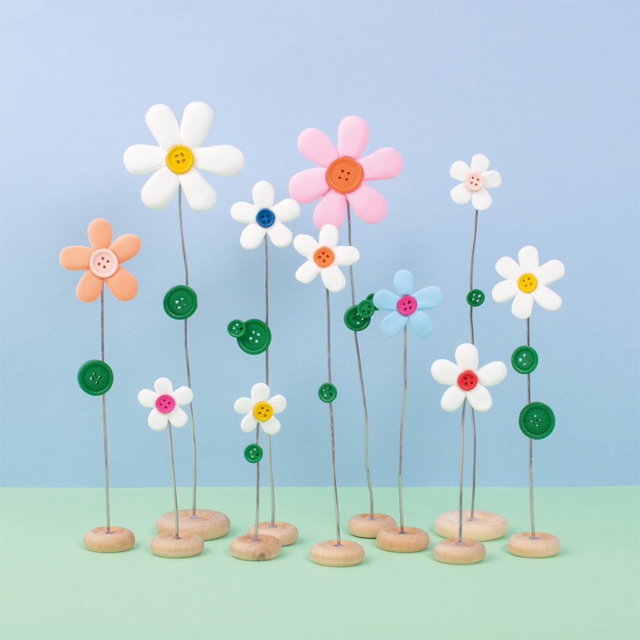Wooden Buttons - Various Colours & Sizes (200 Pieces)