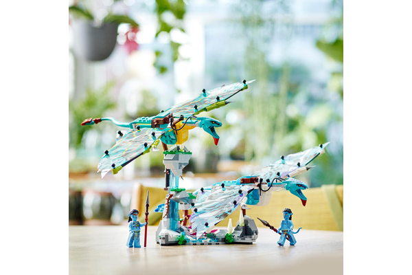 Lego Avatar - Jake and Neytiris First Flight on the Banshee