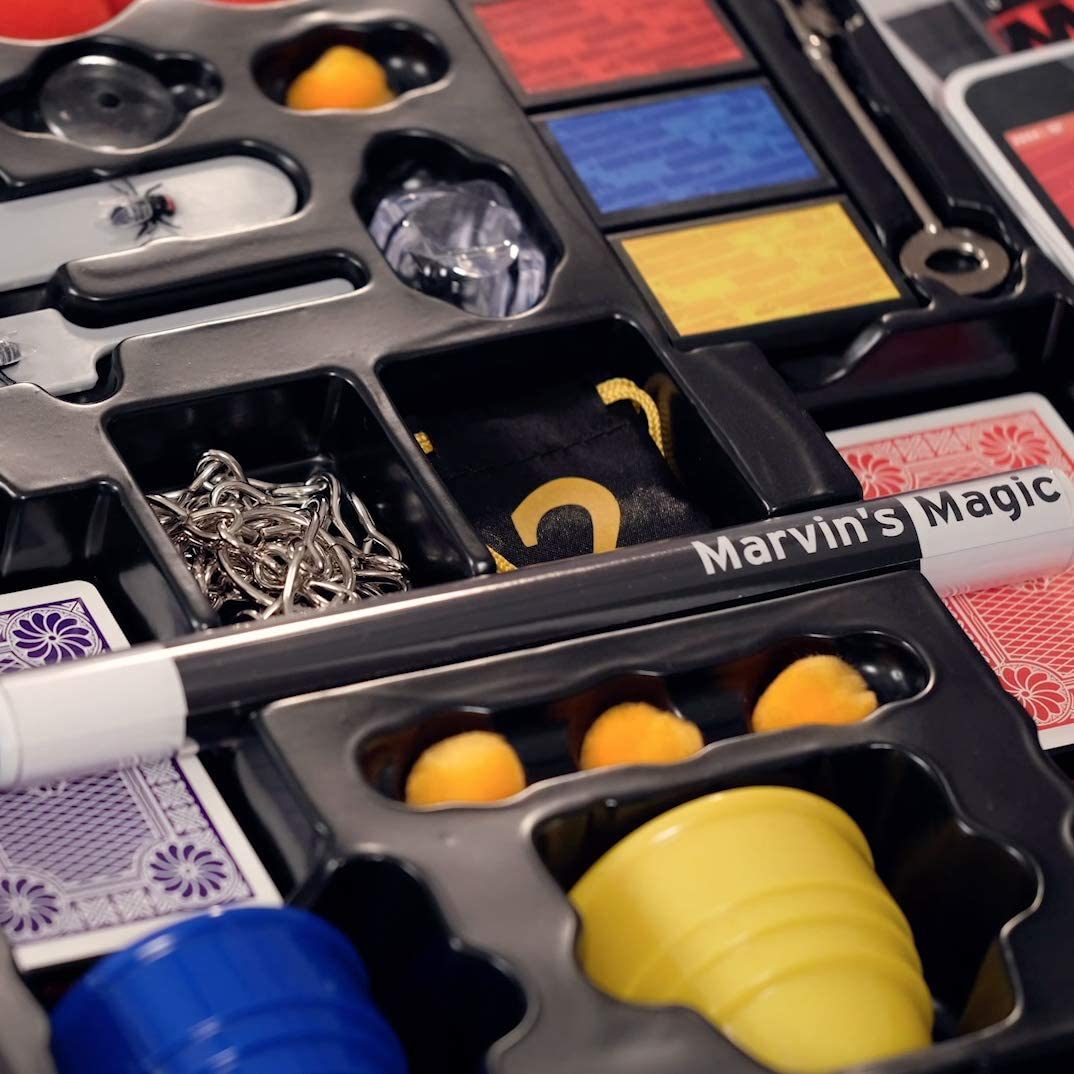 MARVINS MAGIC ULTIMATE SET 365 TRICKS